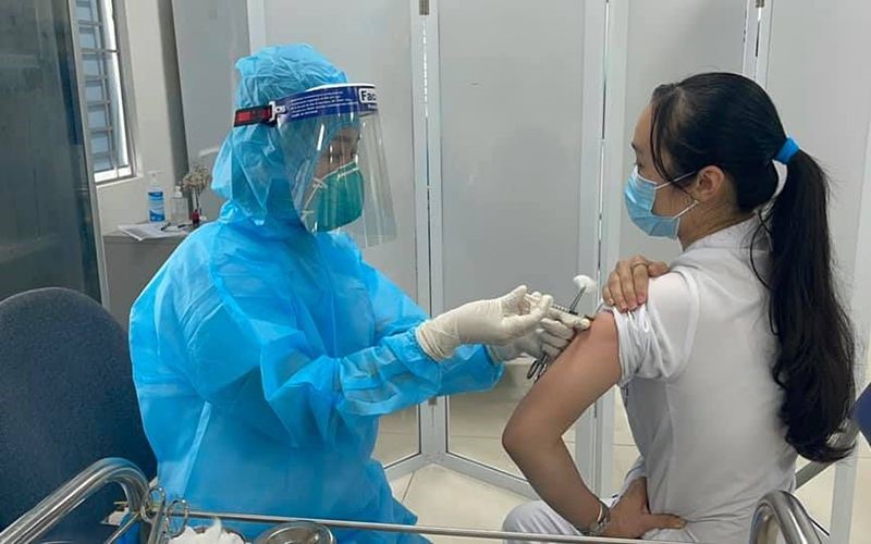 Cách xử trí một số phản ứng thông thường sau khi tiêm Vaccin Covid.